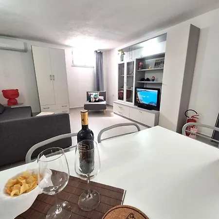 Апартаменты Casa Blanchette Орозеи